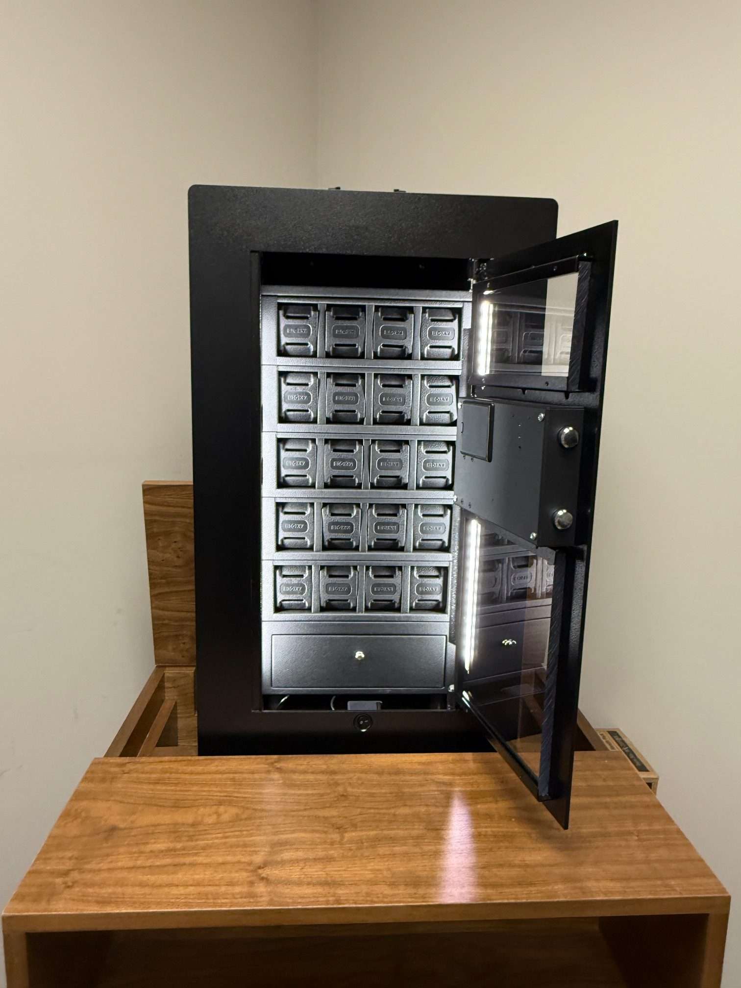 Display Shelf For Manual Watches -- for All BlumSafes